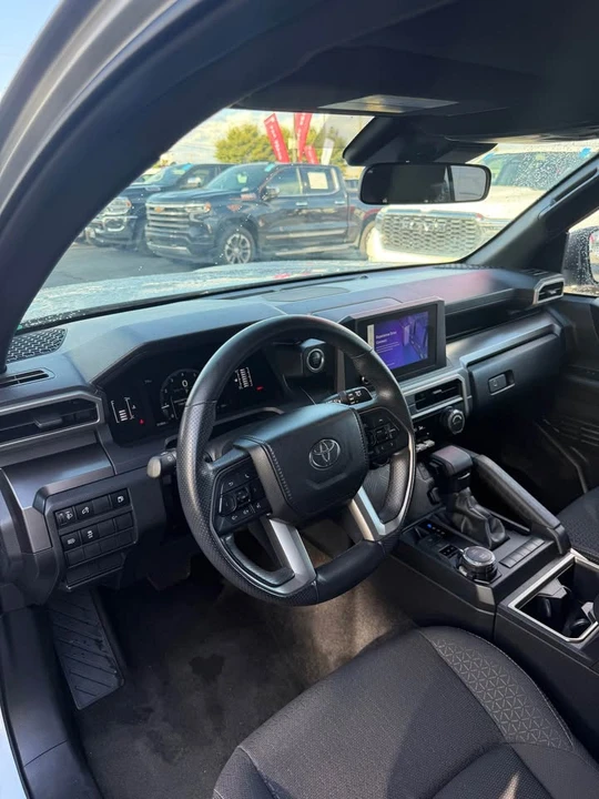 2025 Toyota 4Runner 6th Gen - Image 8 of 13