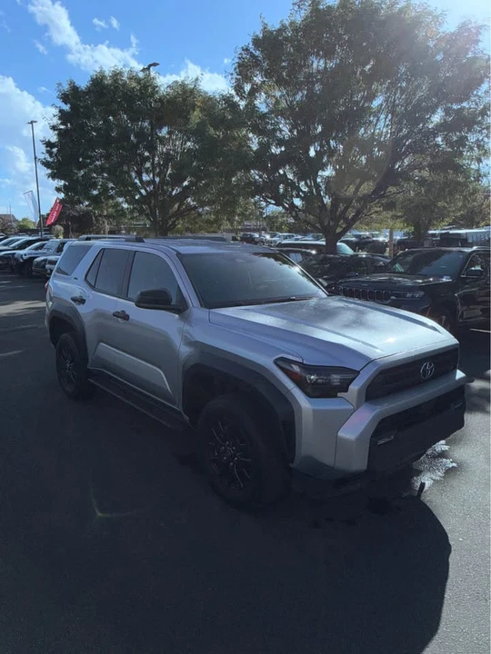 2025 Toyota 4Runner 6th Gen - Image 6 of 13