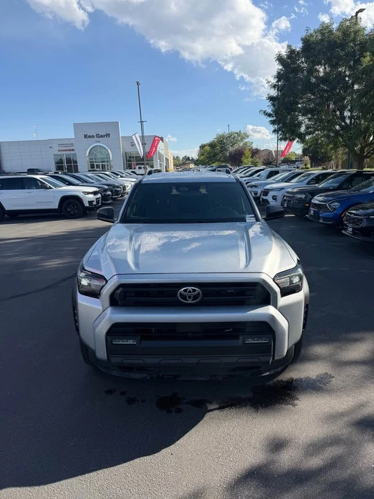 2025 Toyota 4Runner 6th Gen - Image 7 of 13