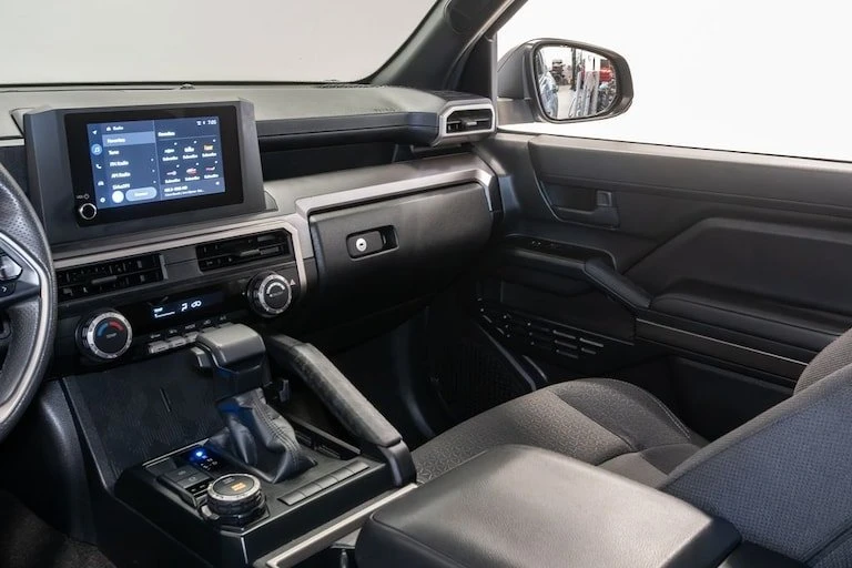 2025 Toyota 4Runner 6th Gen - Image 15 of 20