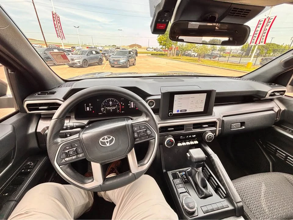 2025 Toyota 4Runner 6th Gen - Image 13 of 15