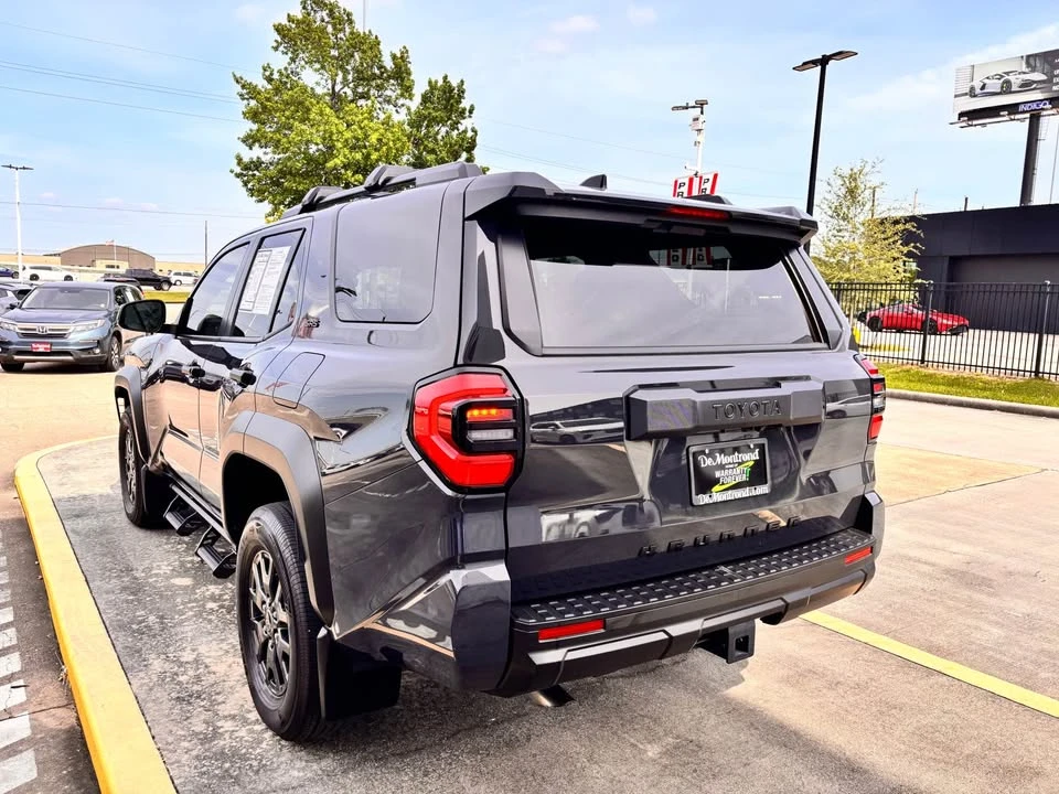 2025 Toyota 4Runner 6th Gen - Image 8 of 15