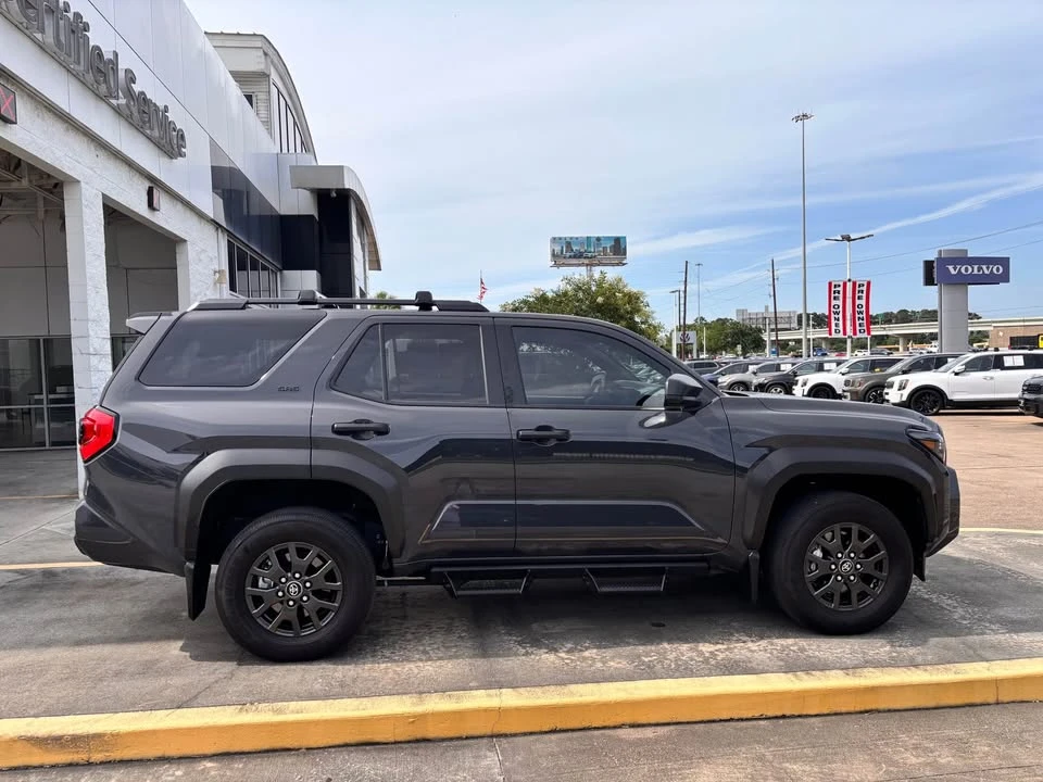 2025 Toyota 4Runner 6th Gen - Image 3 of 15