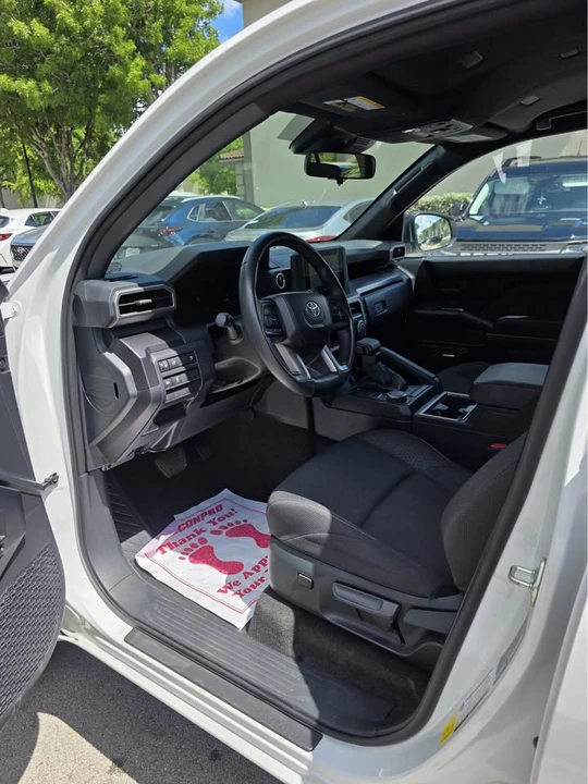 2025 Toyota 4Runner 6th Gen - Image 5 of 11