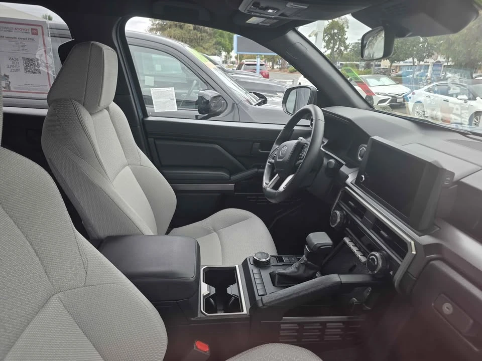 2025 Toyota 4Runner 6th Gen - Image 4 of 8