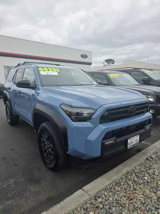 2025 Toyota 4Runner 6th Gen - Image 2 of 8