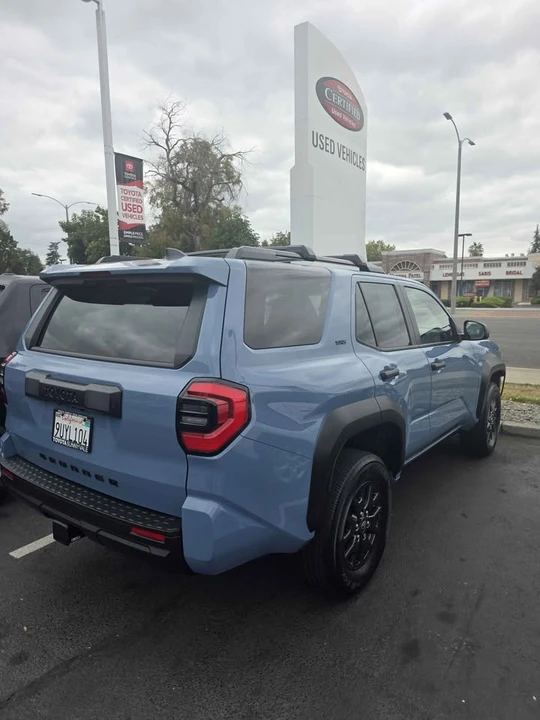 2025 Toyota 4Runner 6th Gen - Image 7 of 8