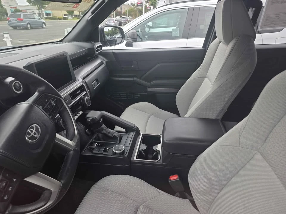 2025 Toyota 4Runner 6th Gen - Image 5 of 8