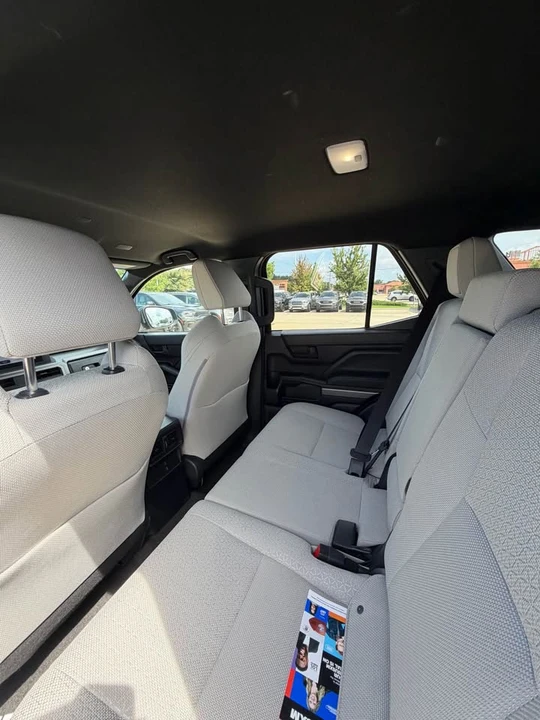 2025 Toyota 4Runner 6th Gen - Image 8 of 11