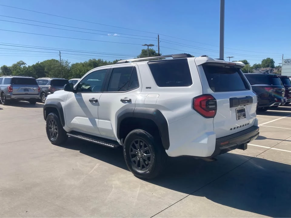 2025 Toyota 4Runner 6th Gen - Image 3 of 9