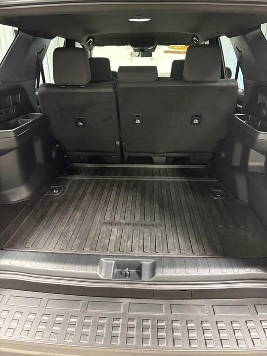 2025 Toyota 4Runner 6th Gen - Image 9 of 18