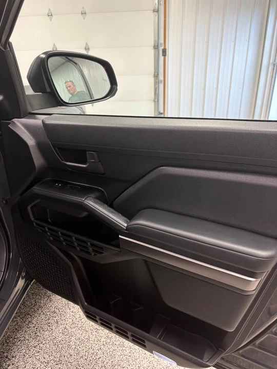 2025 Toyota 4Runner 6th Gen - Image 11 of 18