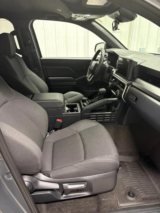 2025 Toyota 4Runner 6th Gen - Image 12 of 18