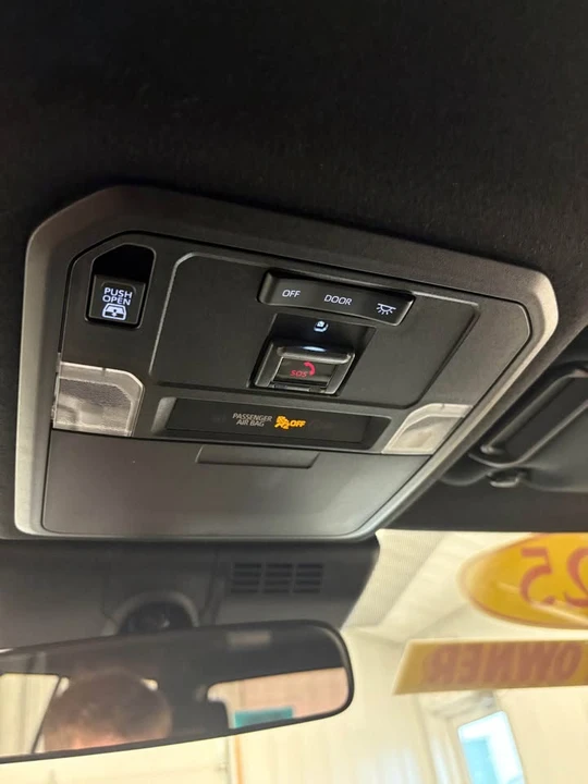 2025 Toyota 4Runner 6th Gen - Image 15 of 18