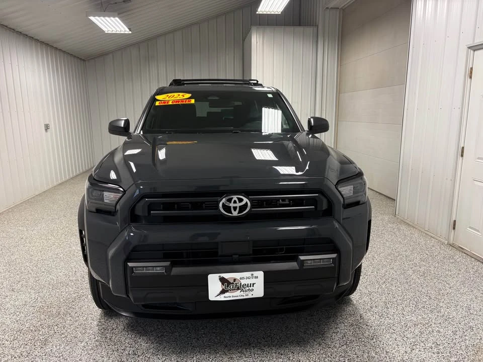 2025 Toyota 4Runner 6th Gen - Image 3 of 18