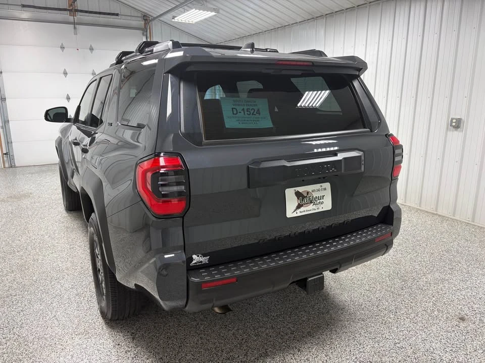 2025 Toyota 4Runner 6th Gen - Image 4 of 18