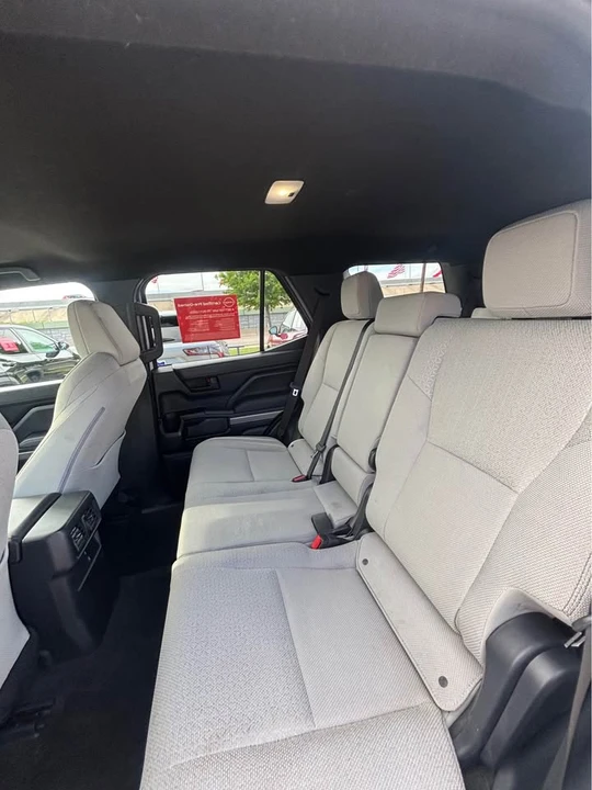 2025 Toyota 4Runner 6th Gen - Image 9 of 10