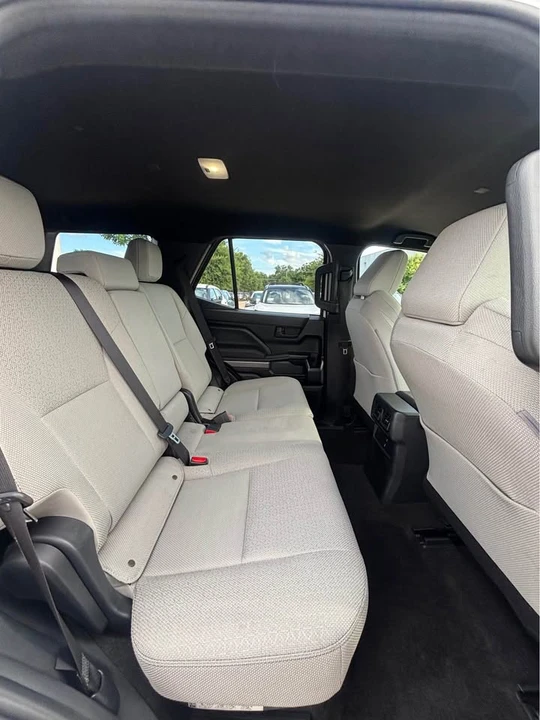 2025 Toyota 4Runner 6th Gen - Image 8 of 10