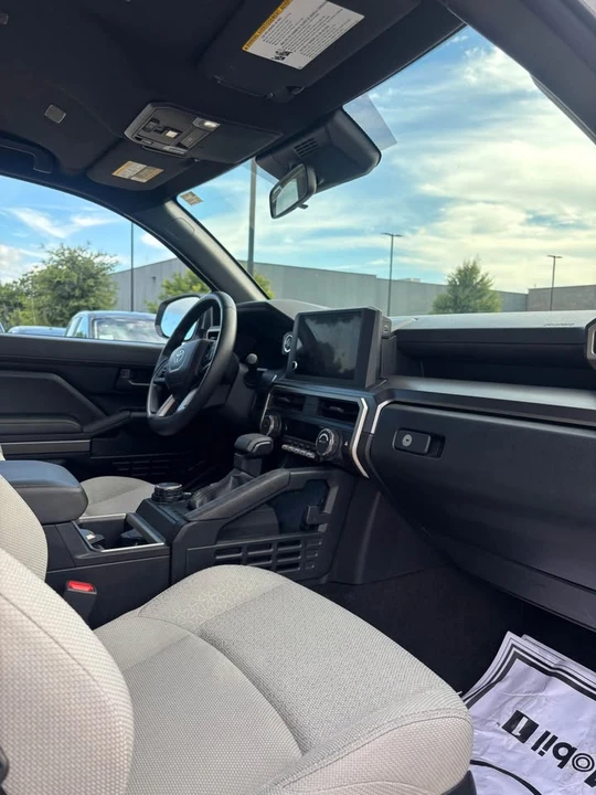 2025 Toyota 4Runner 6th Gen - Image 7 of 10