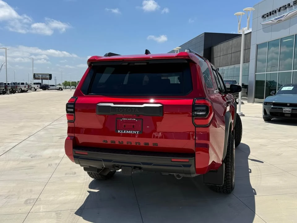 2025 Toyota 4Runner 6th Gen - Image 4 of 8