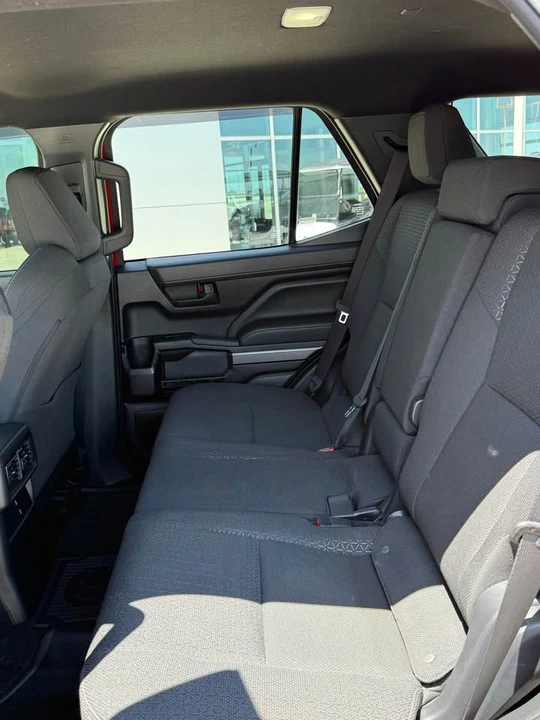 2025 Toyota 4Runner 6th Gen - Image 6 of 8