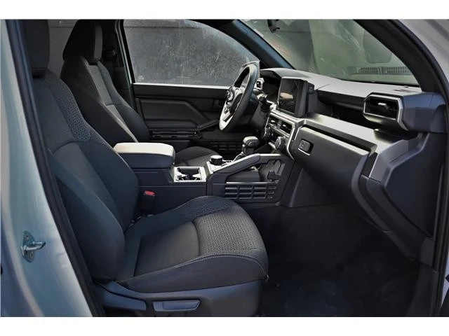 2025 Toyota 4Runner 6th Gen - Image 13 of 18