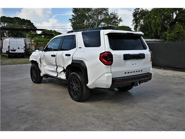 2025 Toyota 4Runner 6th Gen - Image 5 of 18
