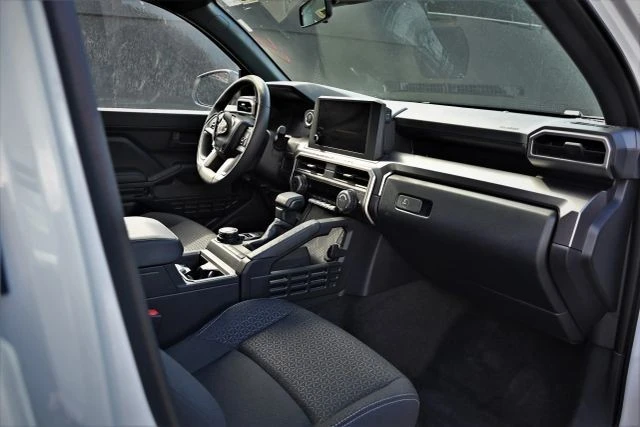 2025 Toyota 4Runner 6th Gen - Image 14 of 18