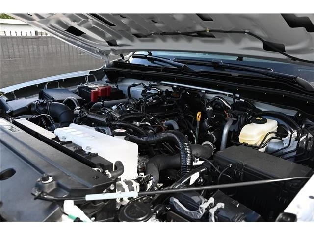 2025 Toyota 4Runner 6th Gen - Image 16 of 18