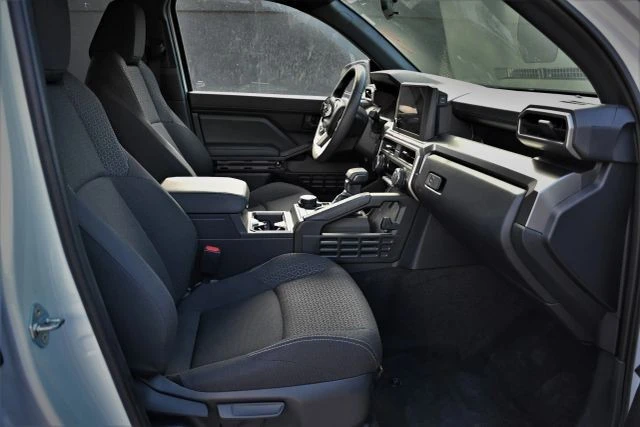 2025 Toyota 4Runner 6th Gen - Image 13 of 18