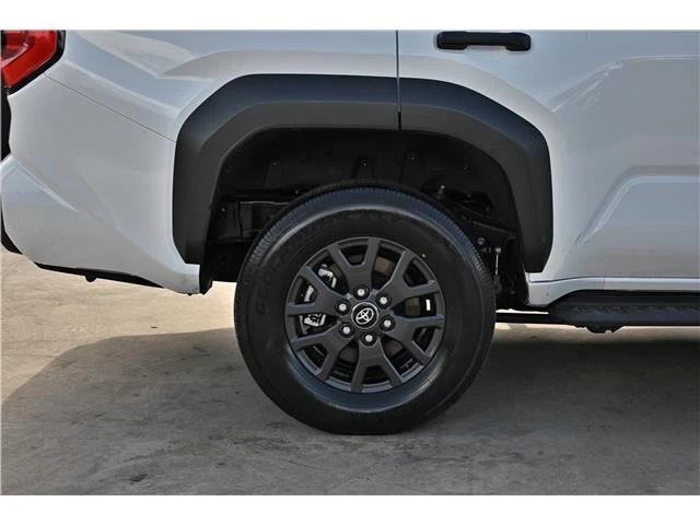 2025 Toyota 4Runner 6th Gen - Image 9 of 18