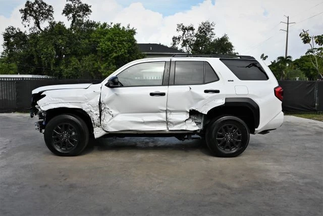 2025 Toyota 4Runner 6th Gen - Image 7 of 18