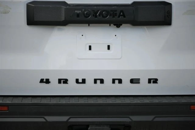 2025 Toyota 4Runner 6th Gen - Image 8 of 18