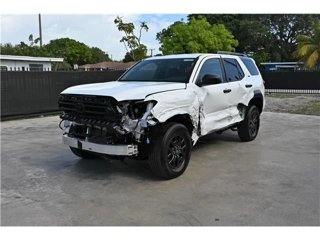 2025 Toyota 4Runner 6th Gen - Image 2 of 18