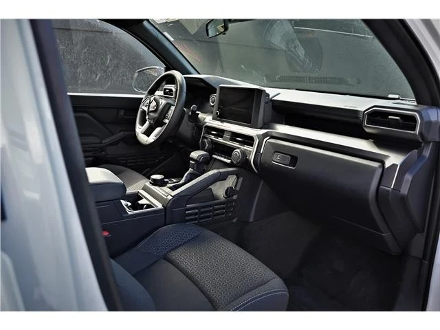 2025 Toyota 4Runner 6th Gen - Image 14 of 18