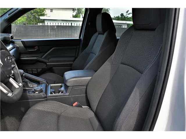 2025 Toyota 4Runner 6th Gen - Image 12 of 18