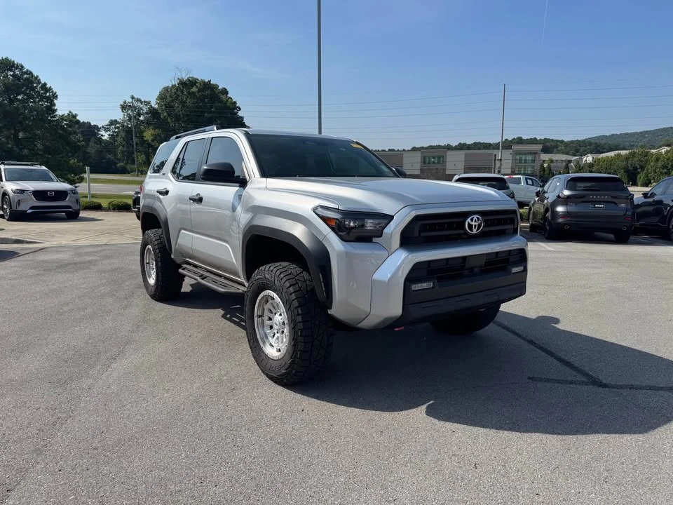2025 Toyota 4Runner 6th Gen - Image 2 of 13