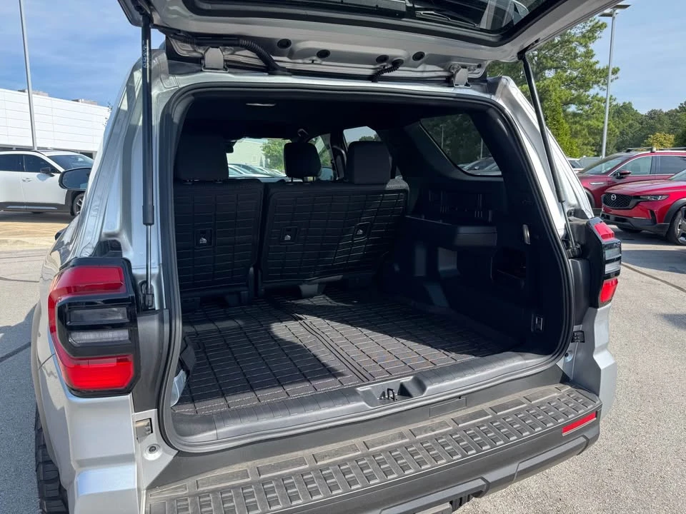 2025 Toyota 4Runner 6th Gen - Image 5 of 13