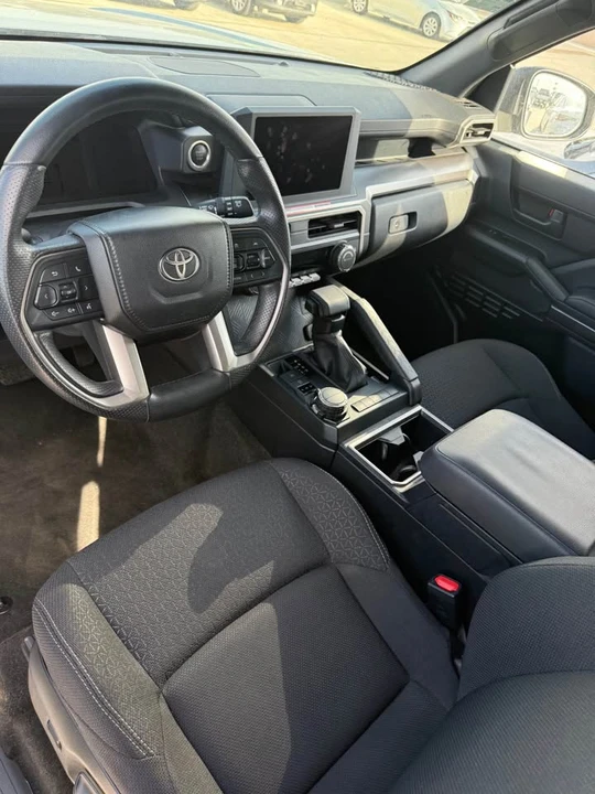 2025 Toyota 4Runner 6th Gen - Image 9 of 10