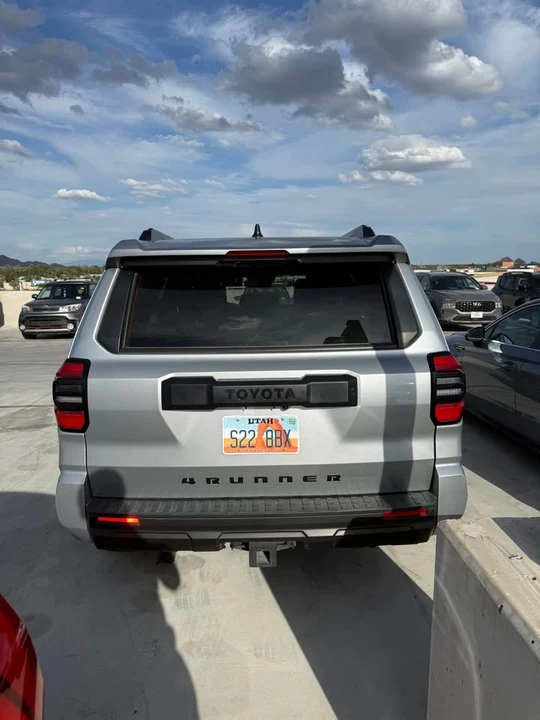 2025 Toyota 4Runner 6th Gen - Image 6 of 10