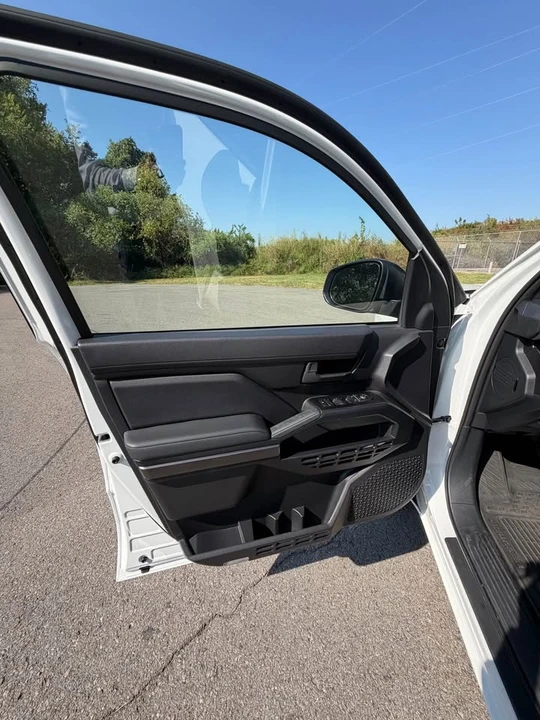 2025 Toyota 4Runner 6th Gen - Image 9 of 14