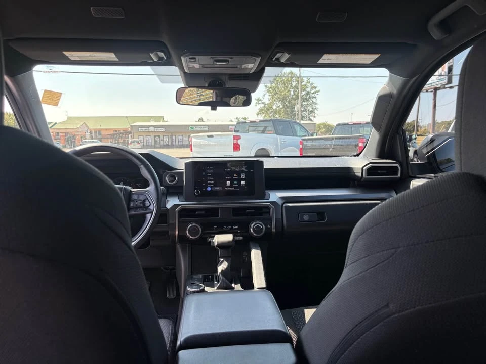2025 Toyota 4Runner 6th Gen - Image 14 of 17
