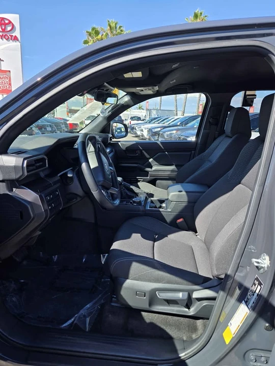 2025 Toyota 4Runner 6th Gen - Image 3 of 10