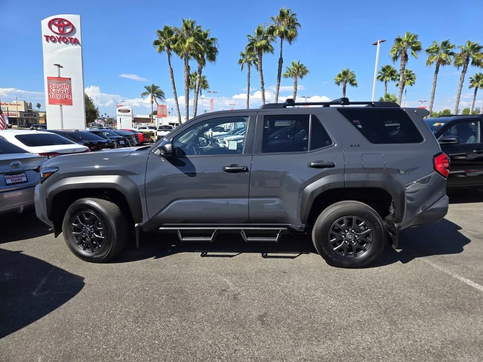 2025 Toyota 4Runner 6th Gen - Image 4 of 10