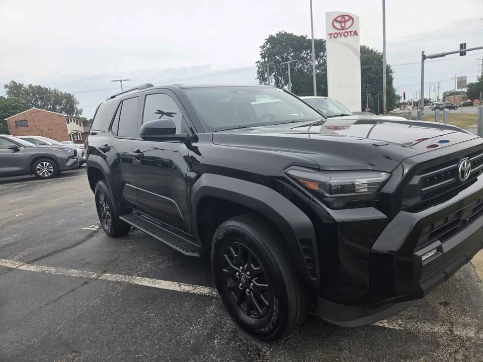 2025 Toyota 4Runner 6th Gen - Image 2 of 4