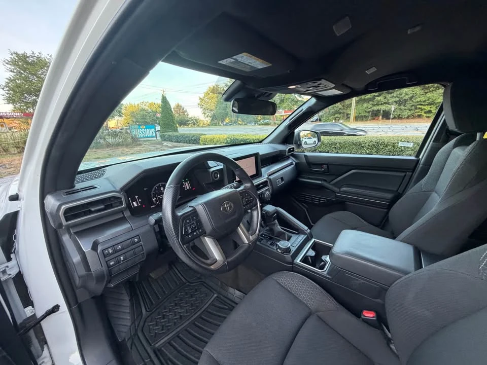 2025 Toyota 4Runner 6th Gen - Image 7 of 18