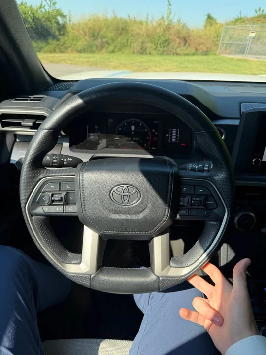 2025 Toyota 4Runner 6th Gen - Image 10 of 14