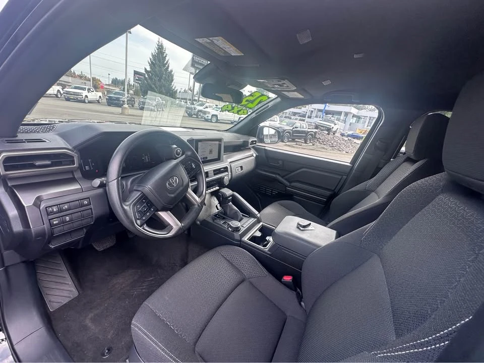2025 Toyota 4Runner 6th Gen - Image 11 of 19