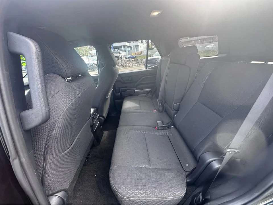 2025 Toyota 4Runner 6th Gen - Image 18 of 19