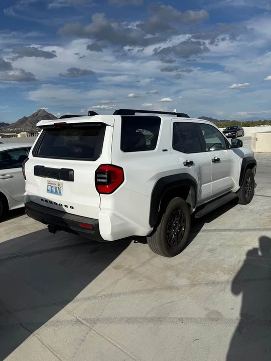 2025 Toyota 4Runner 6th Gen - Image 4 of 9